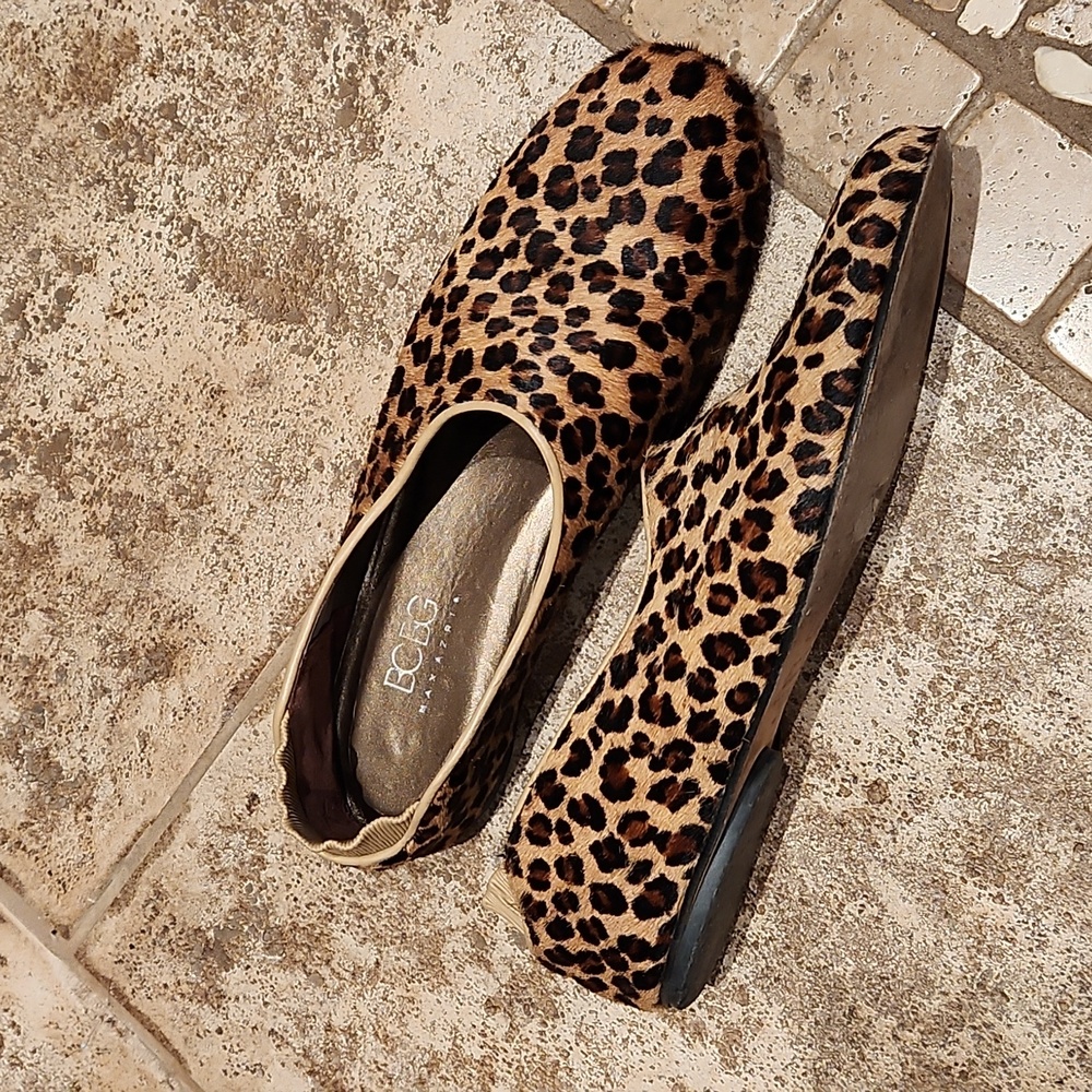BCBGMaxAzria Animal print leather loafers size 7